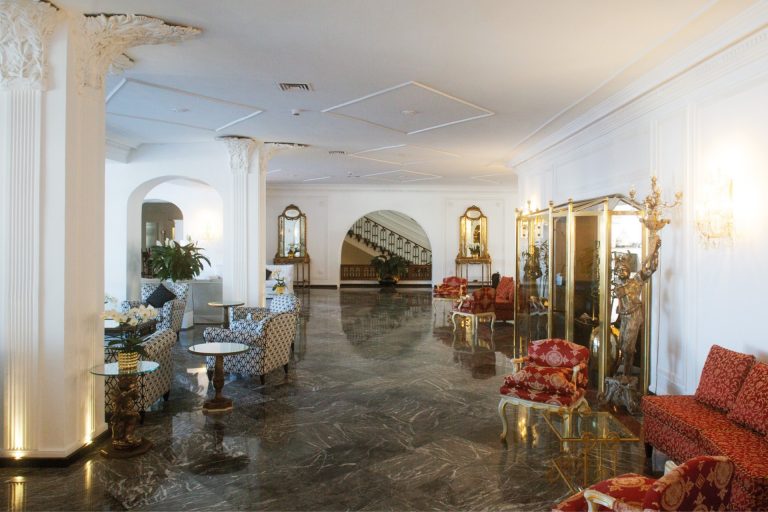 Bertolotto Porte al Grand Hotel Quisisana di Capri: eccellenza Made in Italy nell’hotellerie di lusso
