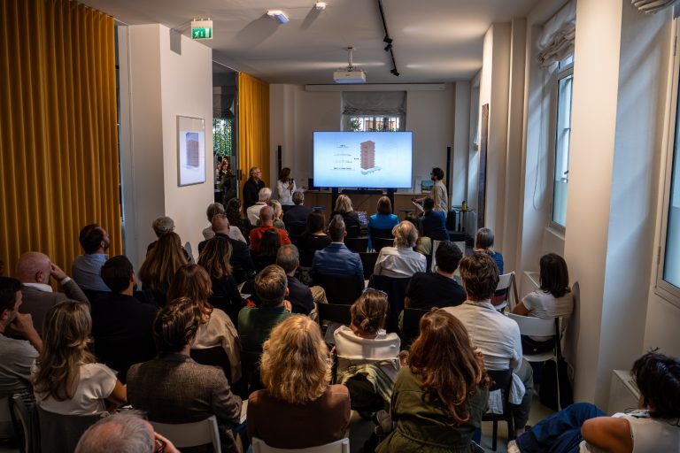 Foreste verticali, città future: legno e prefabbricazione per l’architettura sostenibile